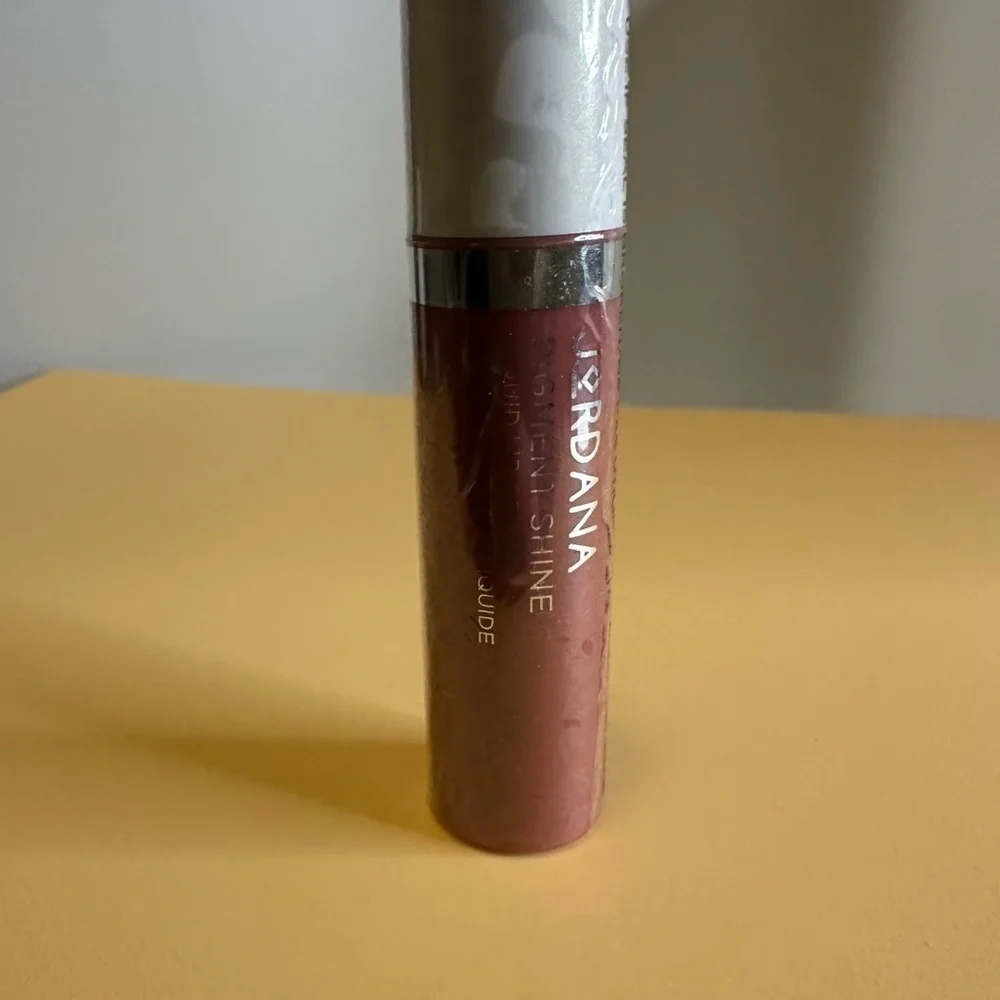 🩷5/$10 Jordana Lip Gloss